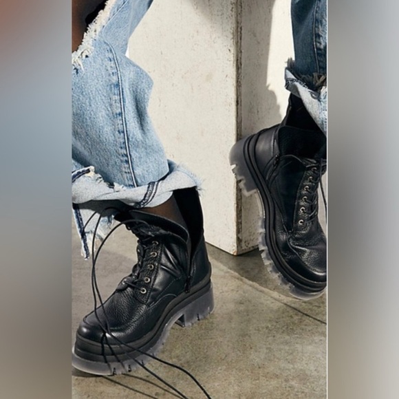 Free People Baxter Lug Sole Boots size
9/39 Burgundy worn twice - Picture 5 of 5